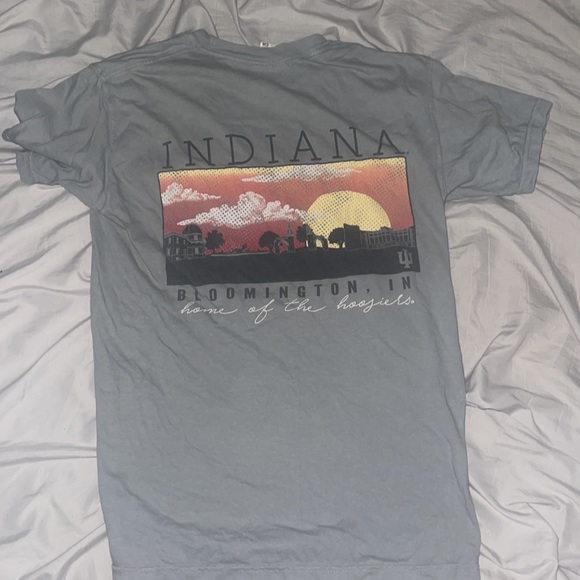 Indiana University Bloomington shirt - Picture 2 of 3